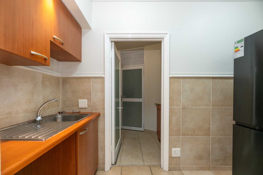 To Let 2 Bedroom Property for Rent in Sea Point Western Cape